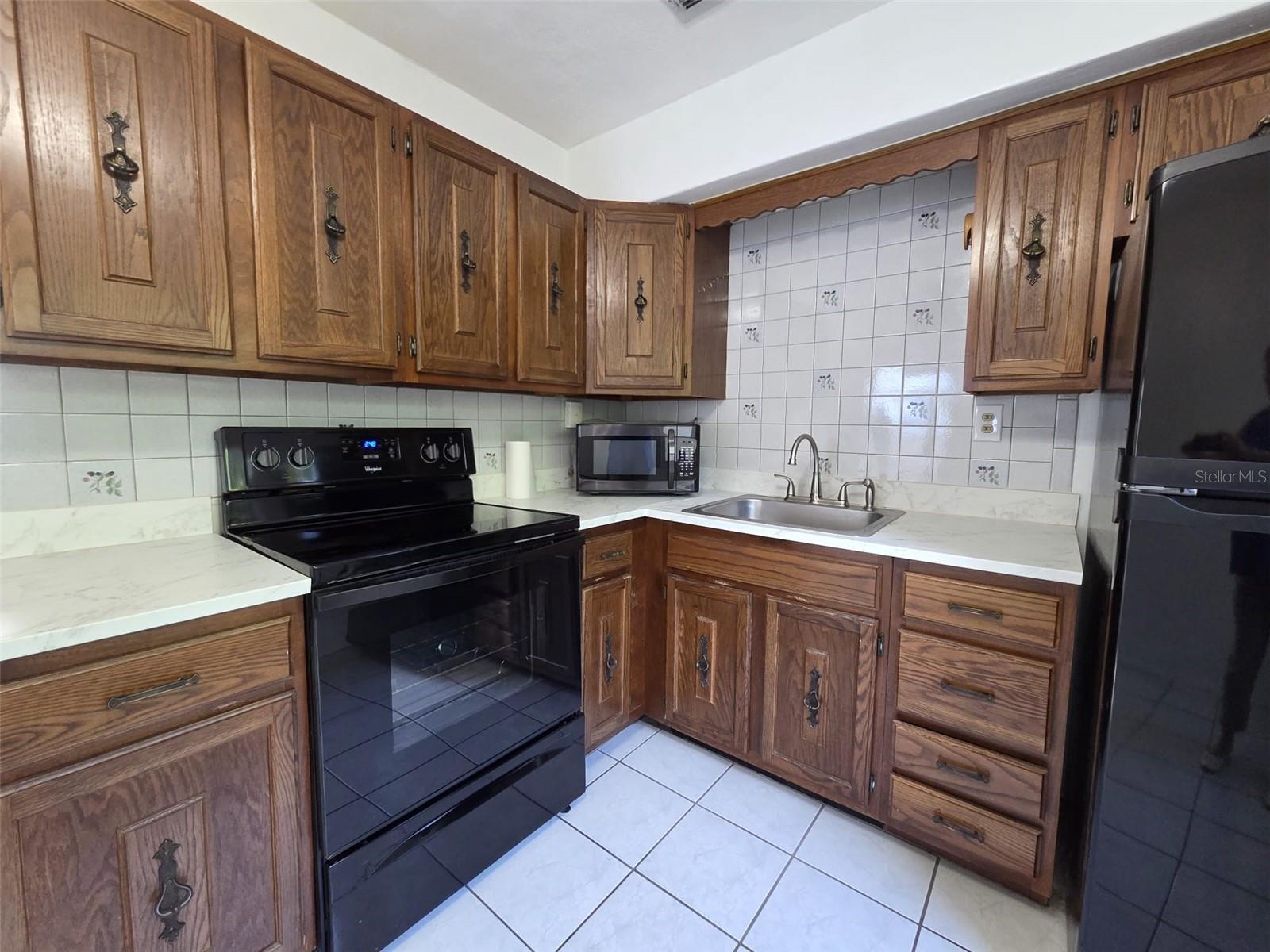 Image 21 of 29 For 7216 James Street