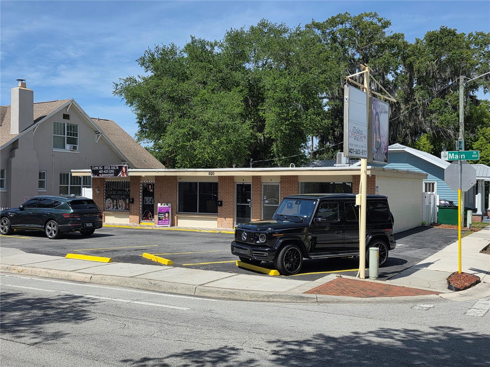 Image 10 of 27 For 820 Main Street