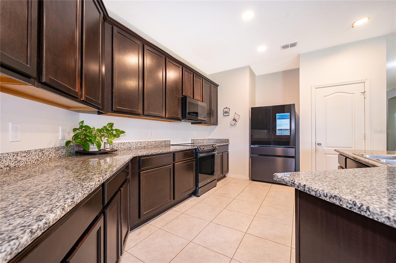 Image 17 of 27 For 1815 Plumas Way