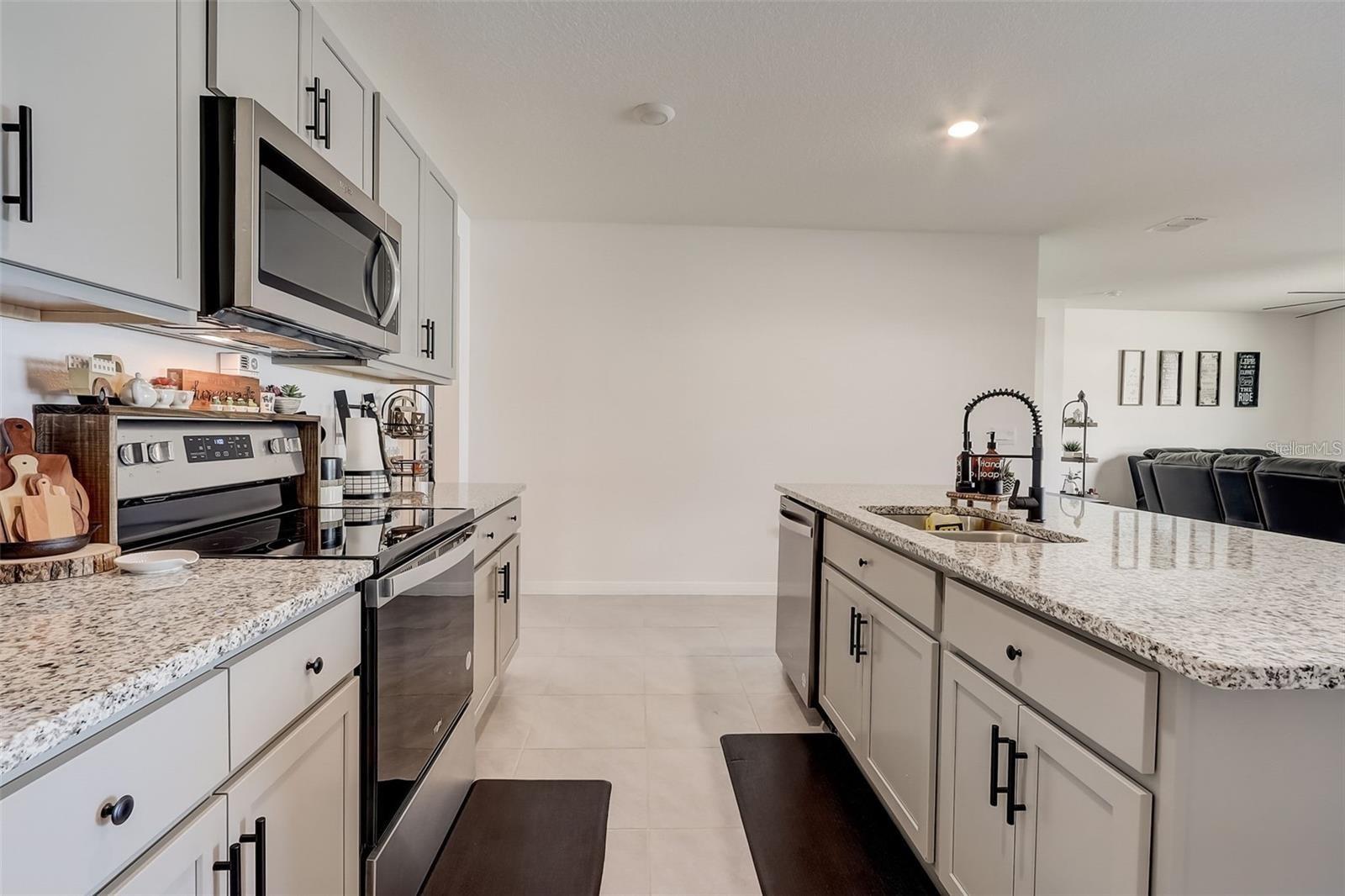 Image 6 of 28 For 2076 Tay Wes Dr