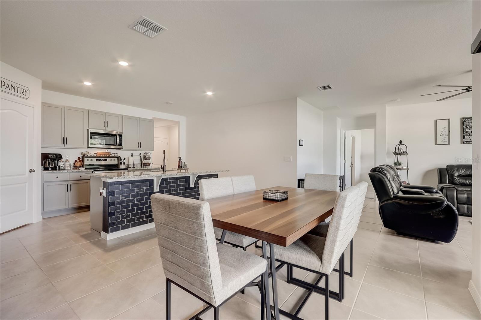 Image 8 of 28 For 2076 Tay Wes Dr