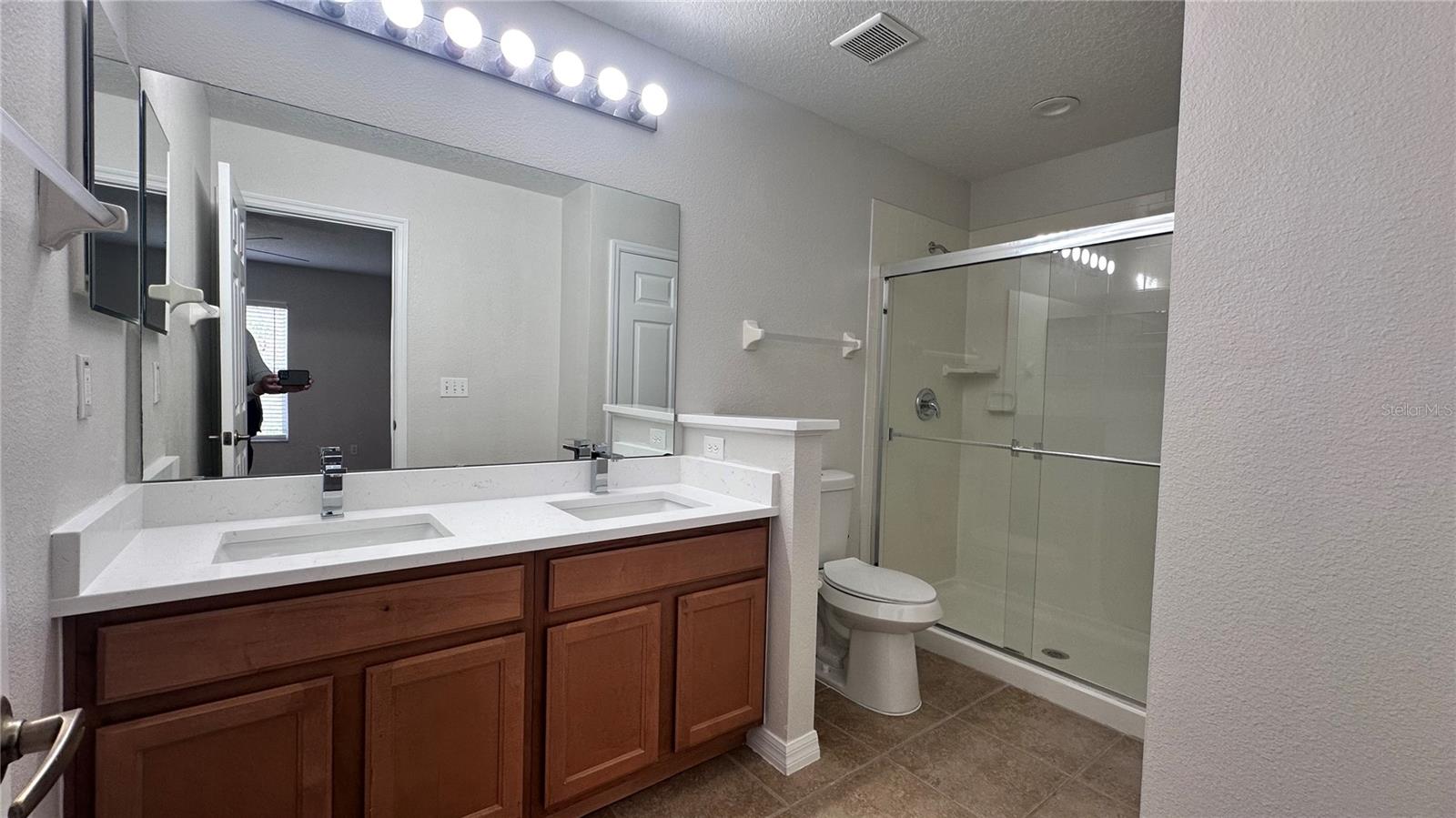 Image 11 of 21 For 517 Interlude Lane H-105