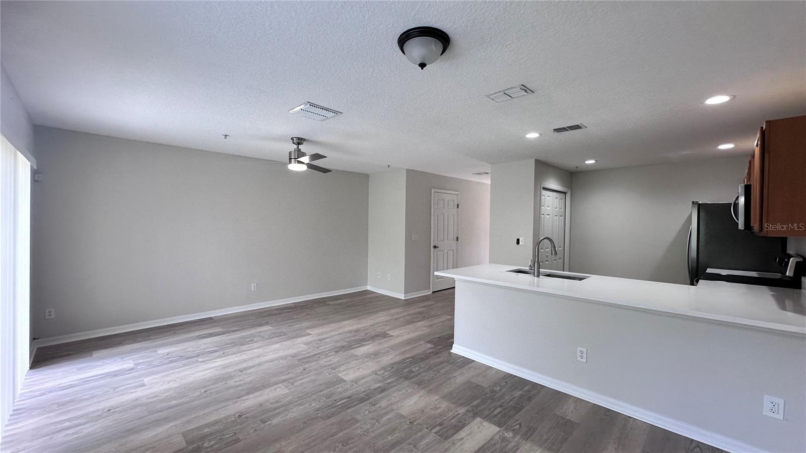 Image 3 of 21 For 517 Interlude Lane H-105