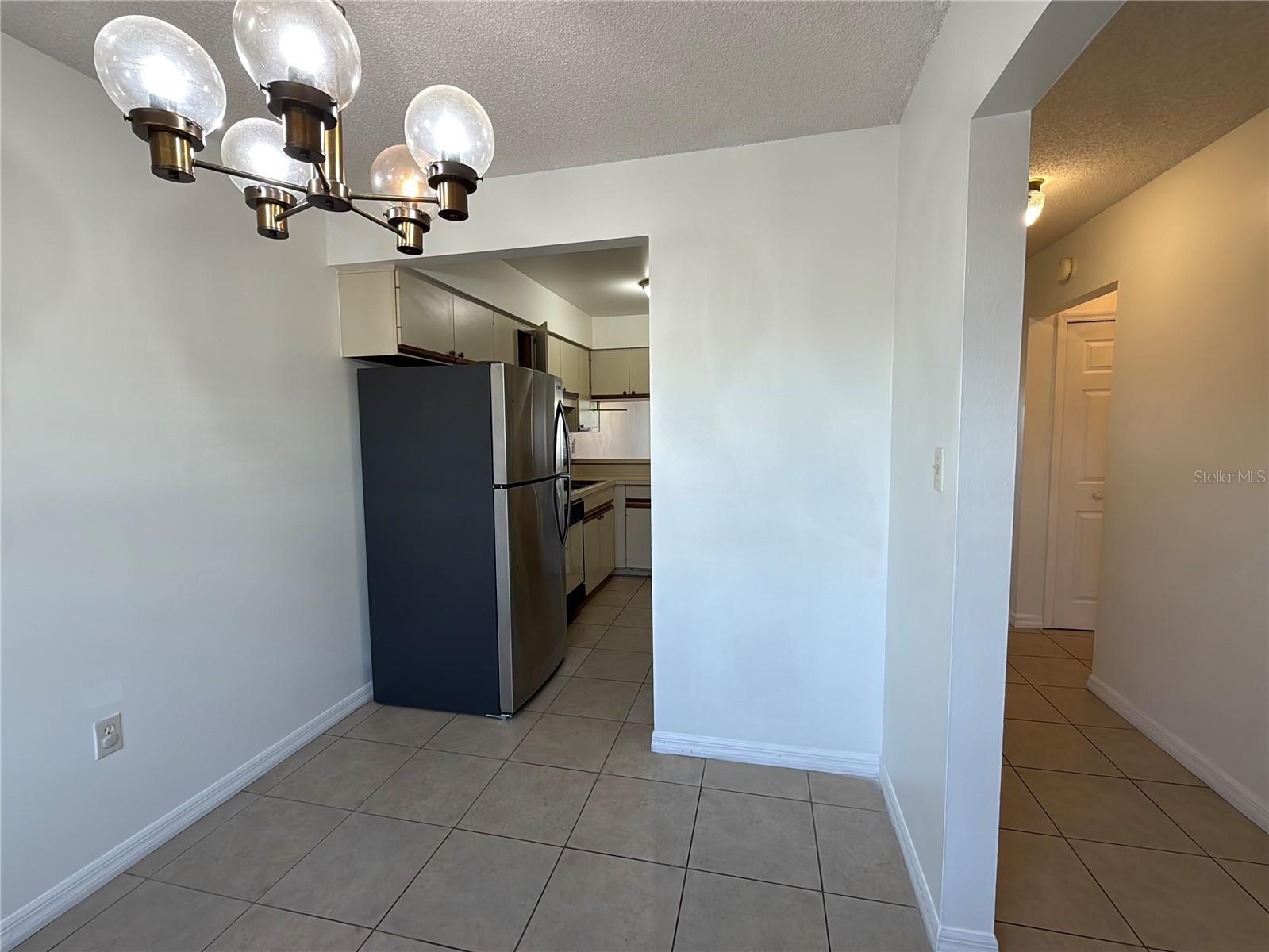 Image 6 of 31 For 2011 Caribbean Drive N