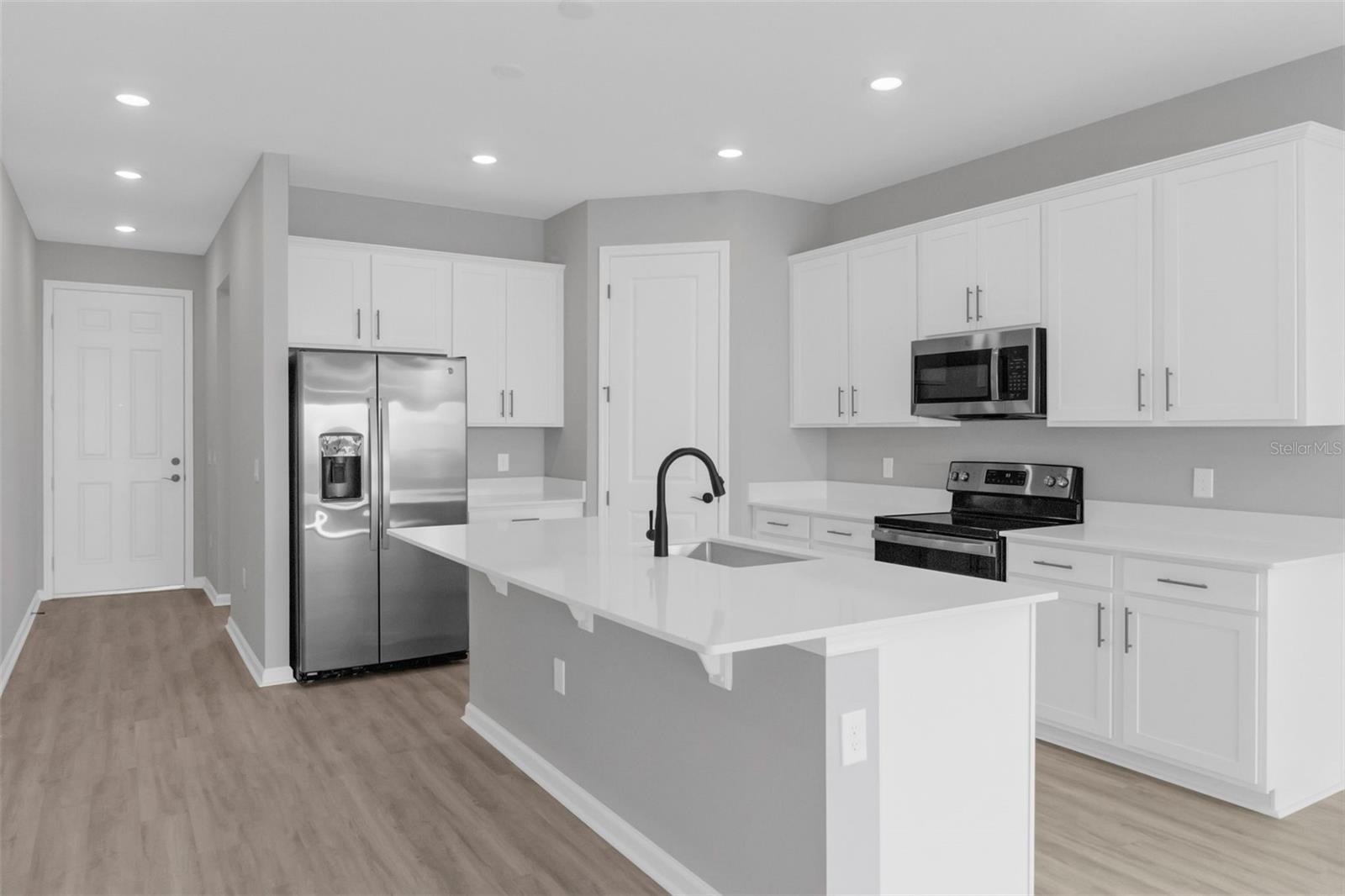 Image 3 of 16 For 819 Ballantyne Drive