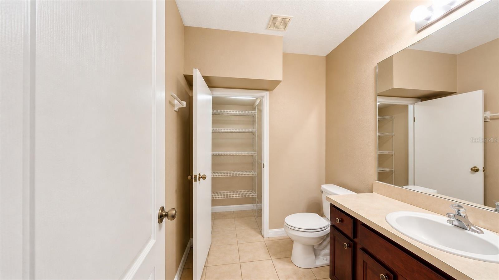 Image 9 of 19 For 4116 Orange Tree Court