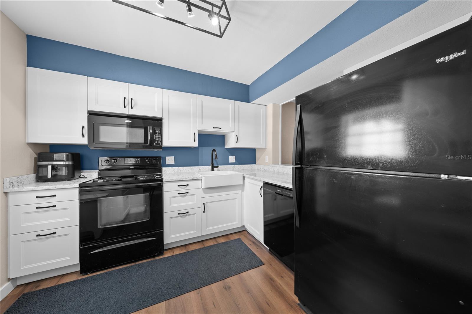 Image 10 of 49 For 929 Michigan Avenue