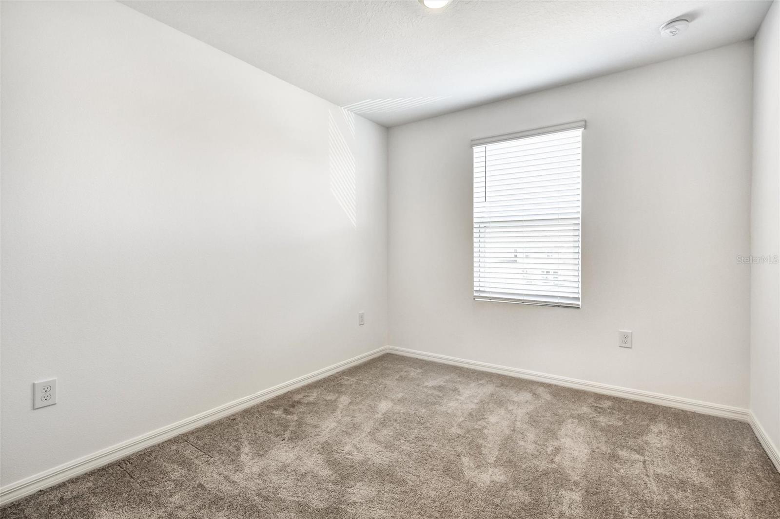 Image 34 of 49 For 1325 Anchor Bend Way