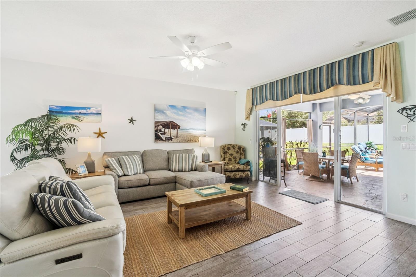 Image 10 of 65 For 15513 Markham Drive