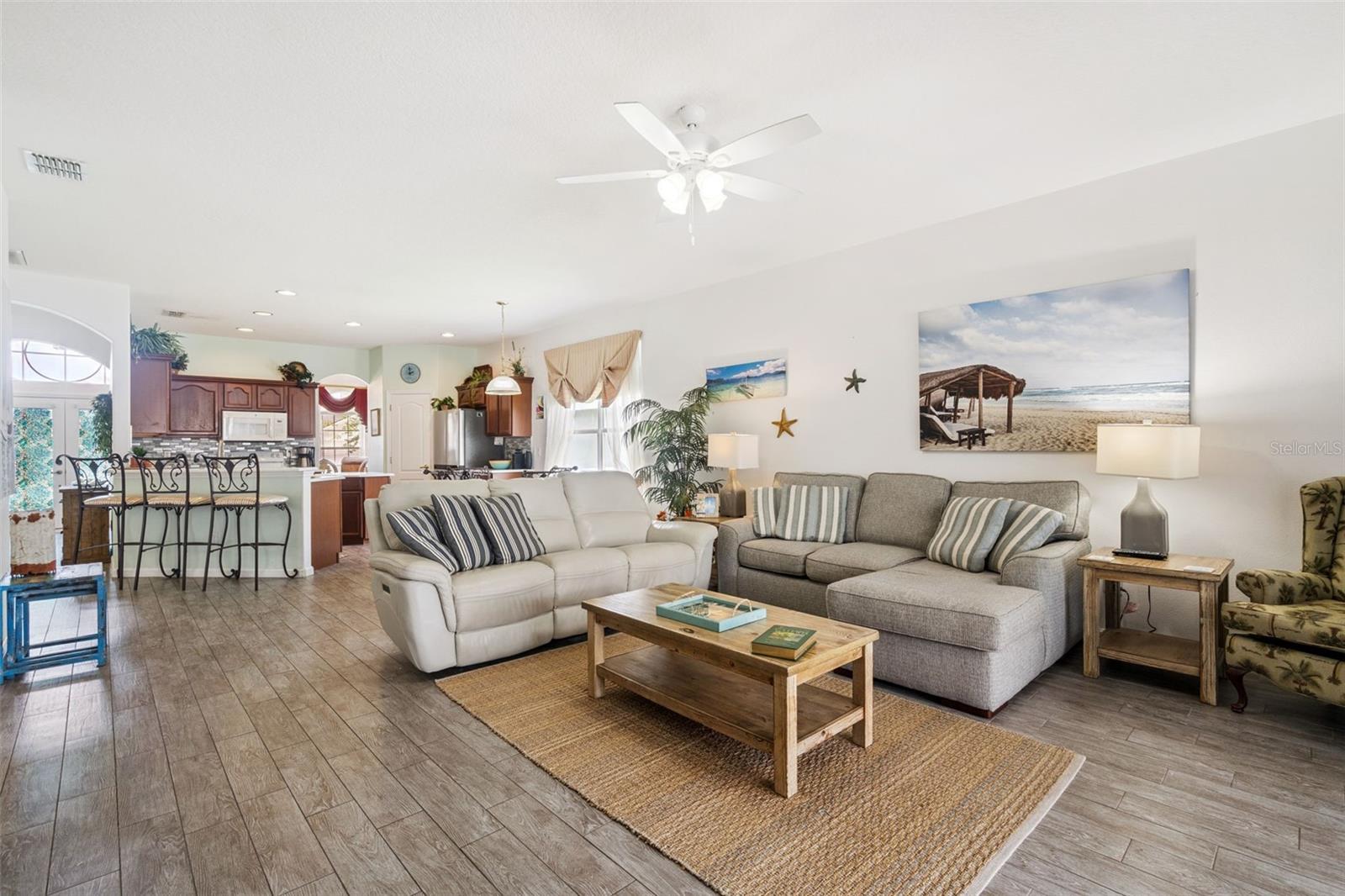 Image 11 of 65 For 15513 Markham Drive