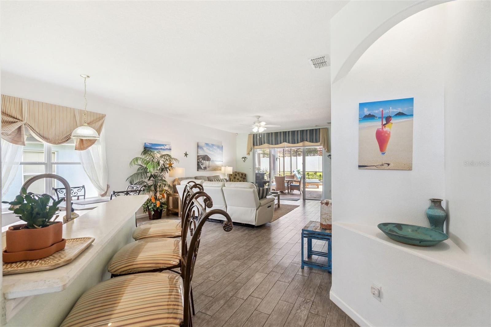 Image 16 of 65 For 15513 Markham Drive
