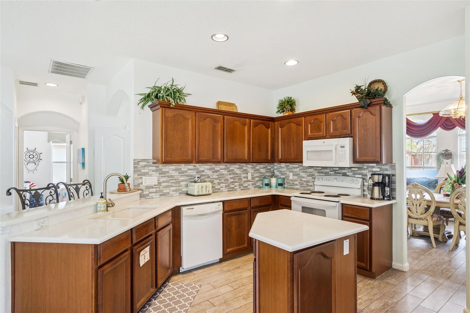 Image 21 of 65 For 15513 Markham Drive