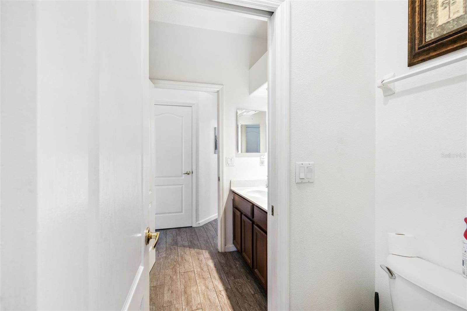 Image 30 of 65 For 15513 Markham Drive