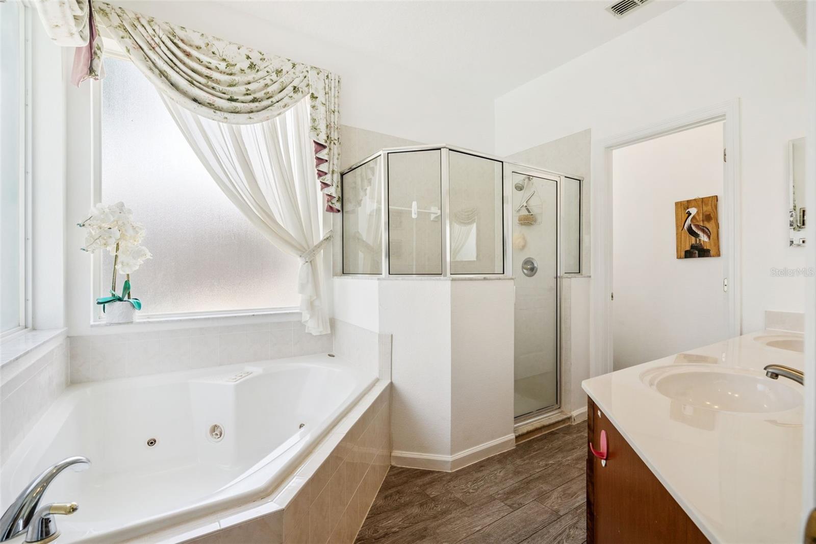 Image 32 of 65 For 15513 Markham Drive