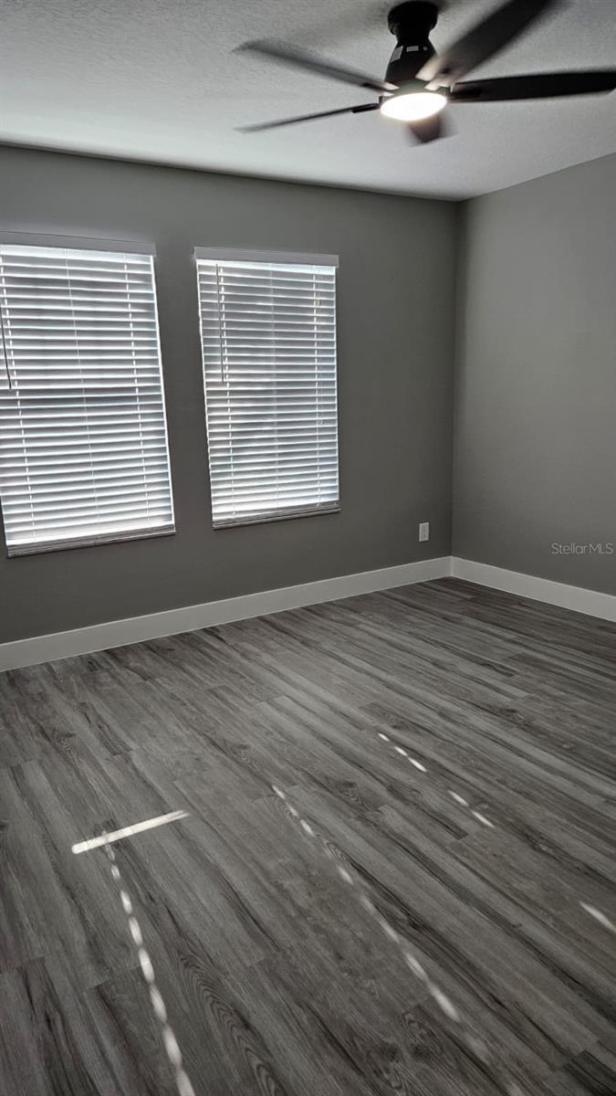 Image 4 of 33 For 5209 Creekside Park Avenue