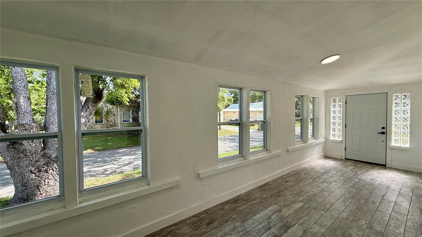 Image 10 of 24 For 701 New York Avenue
