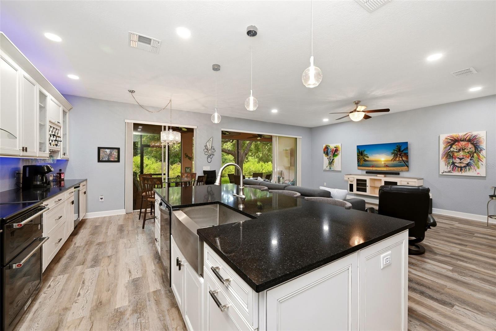 Image 12 of 50 For 8334 Riverdale Lane 10320