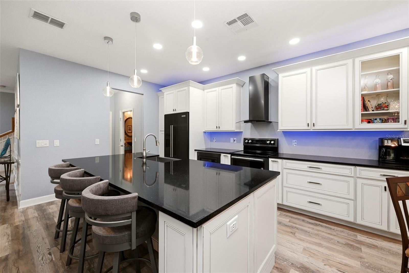 Image 13 of 50 For 8334 Riverdale Lane 10320