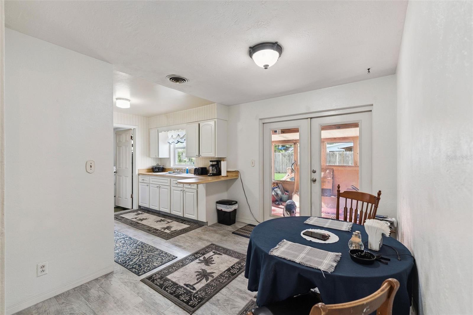 Image 8 of 32 For 1152 Pineview Drive
