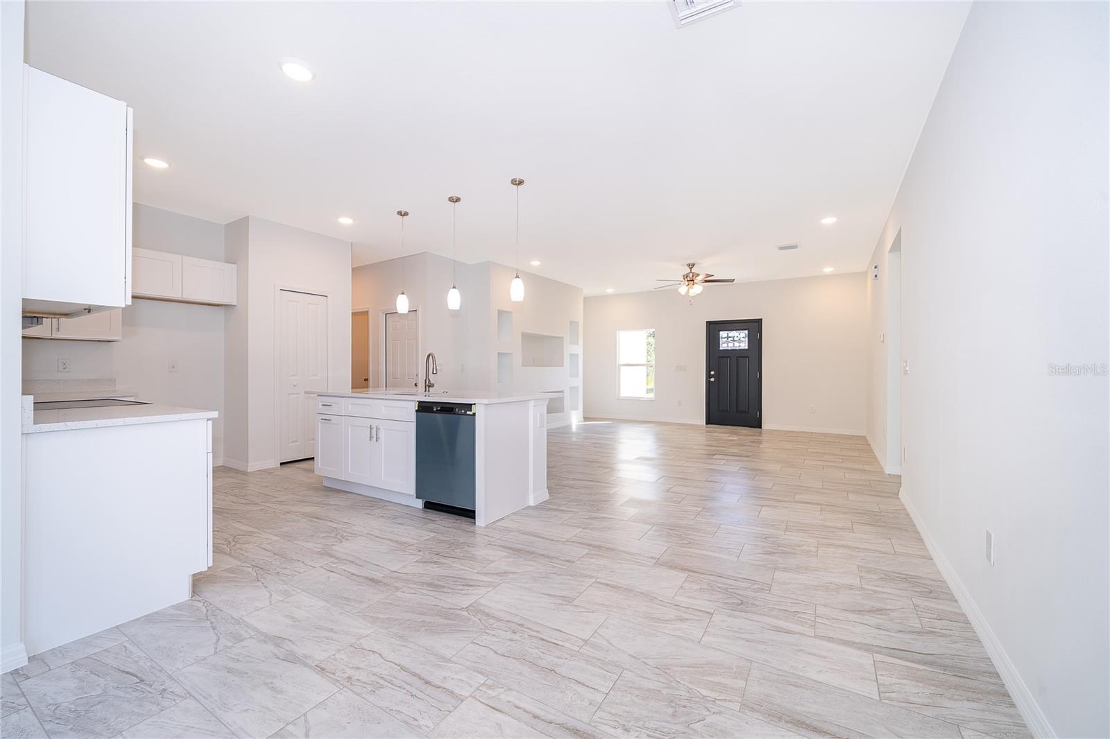 Image 4 of 28 For 600 Rosaro Court