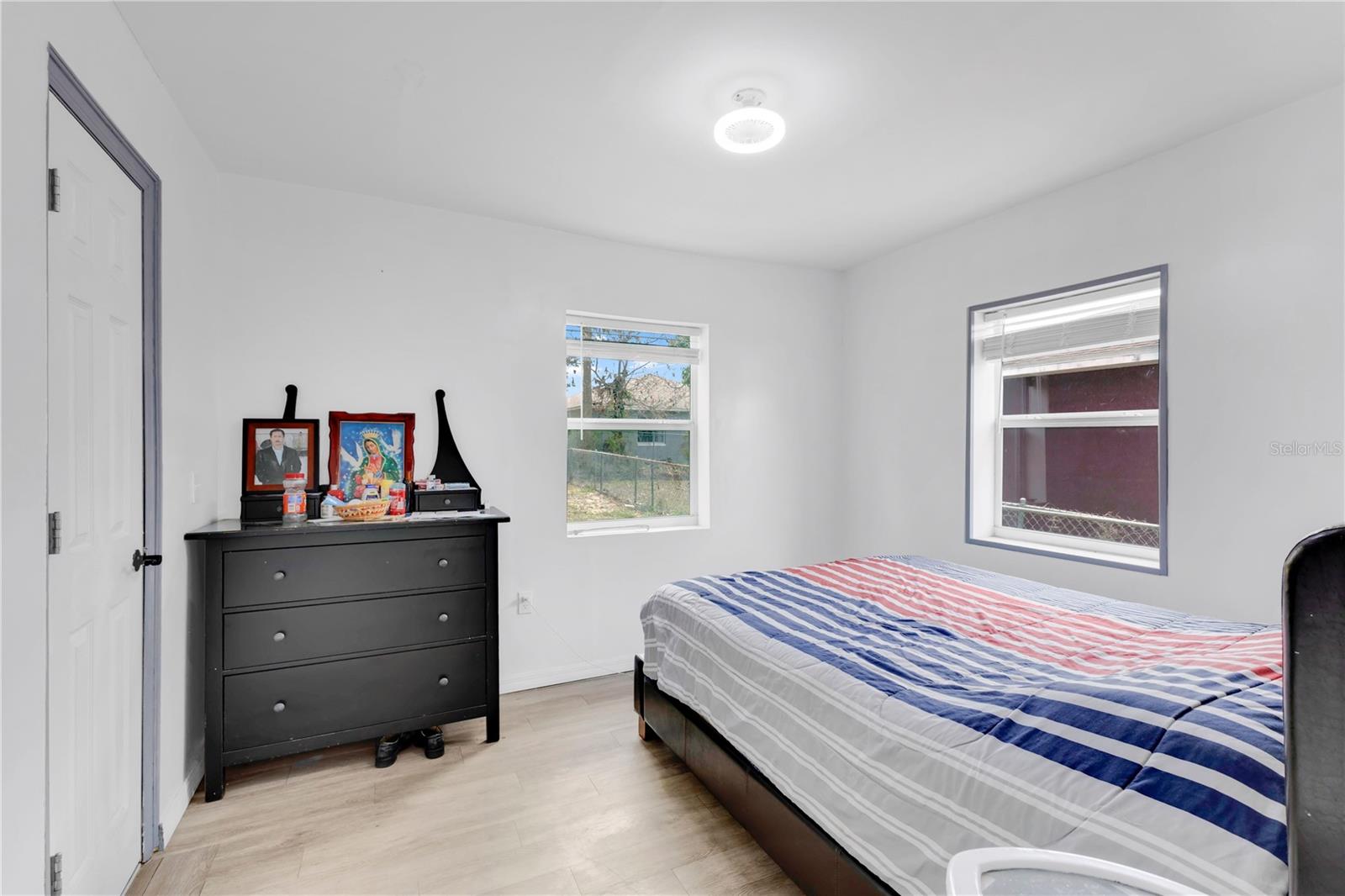 Image 5 of 18 For 423 5th Street