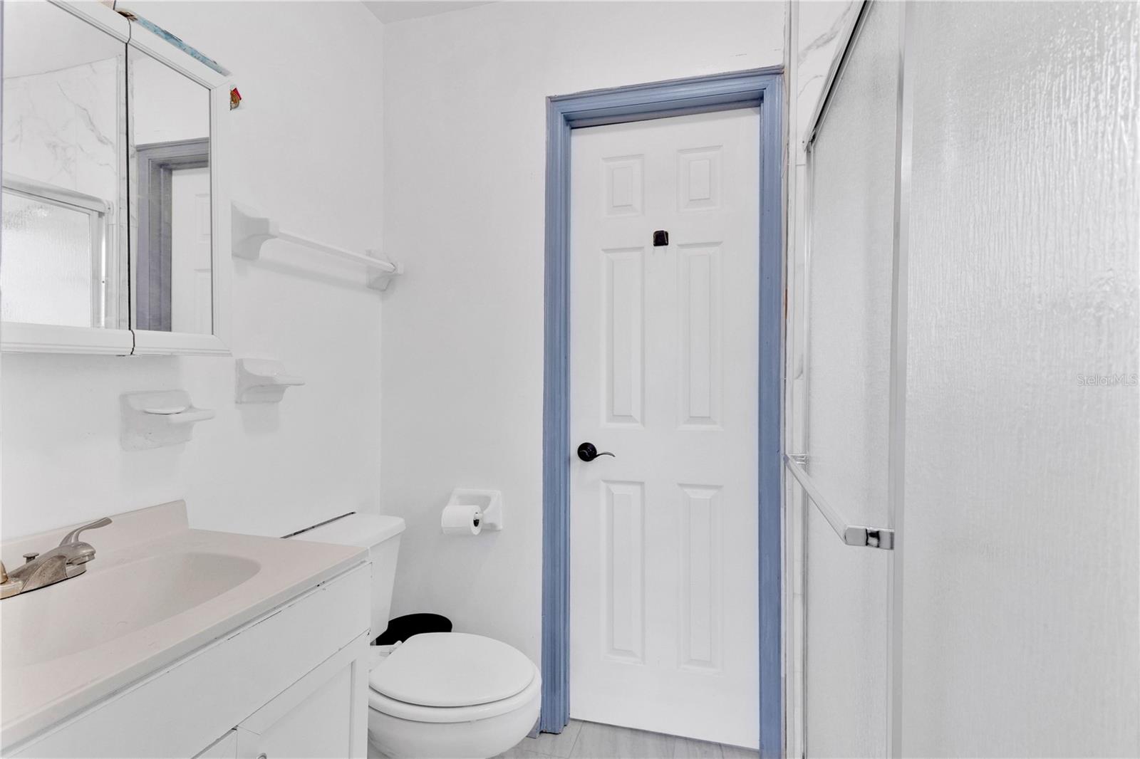 Image 6 of 18 For 423 5th Street