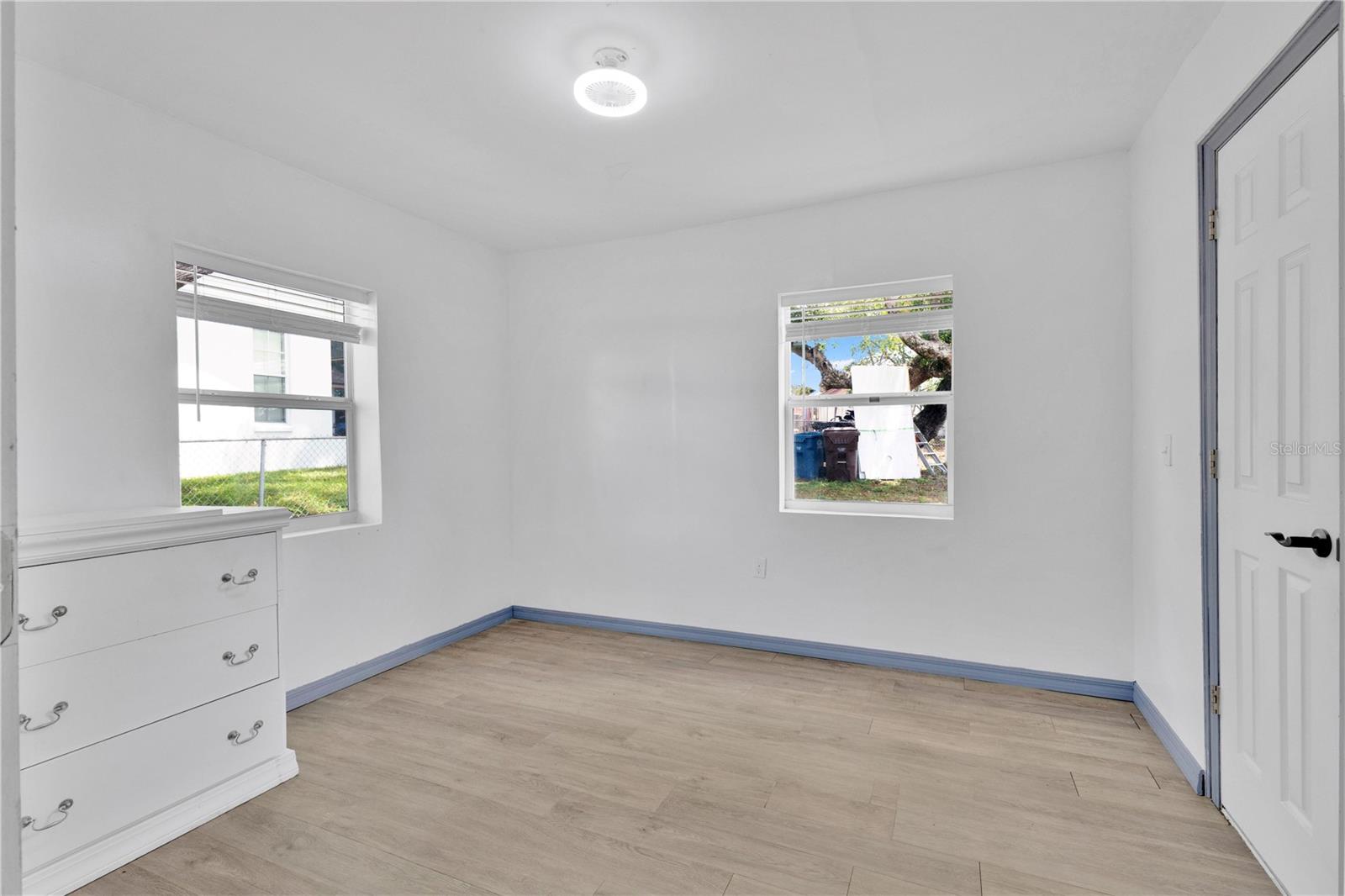 Image 7 of 18 For 423 5th Street