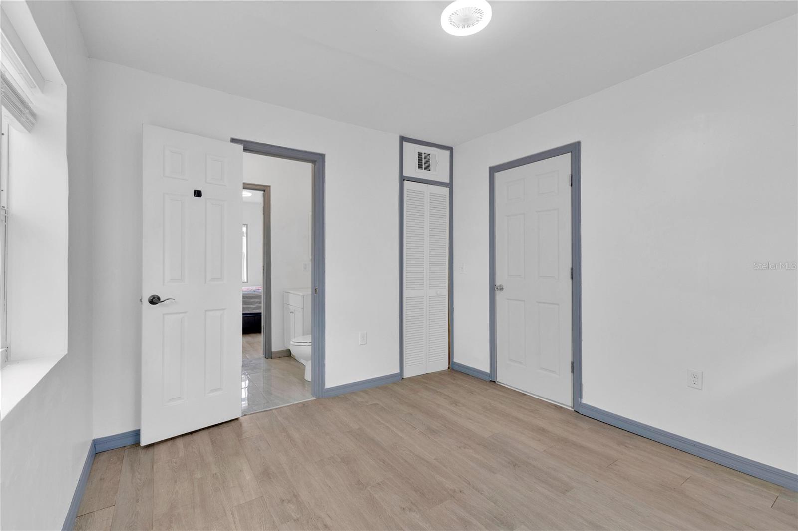 Image 8 of 18 For 423 5th Street