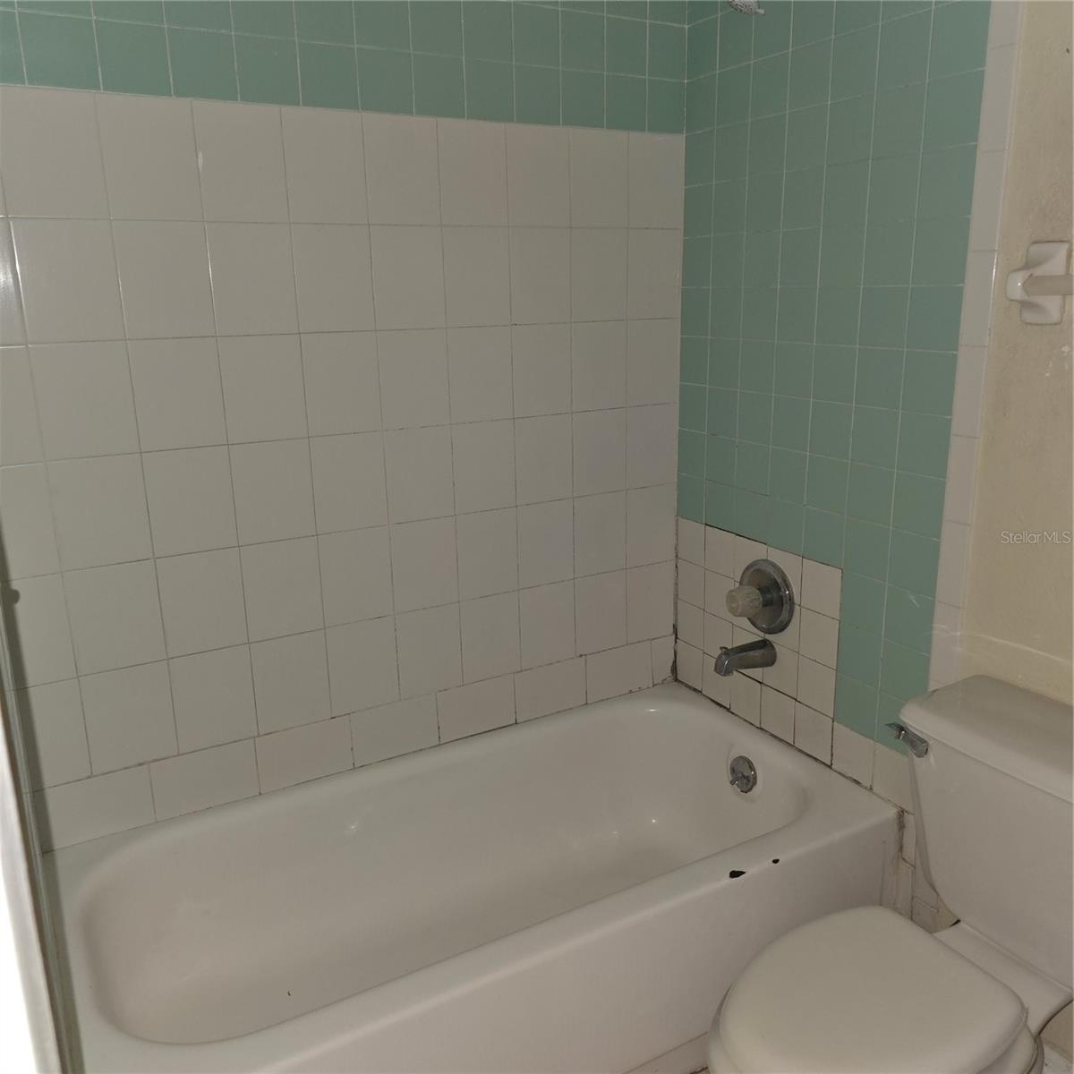 Image 6 of 14 For 1707 Michigan Avenue D