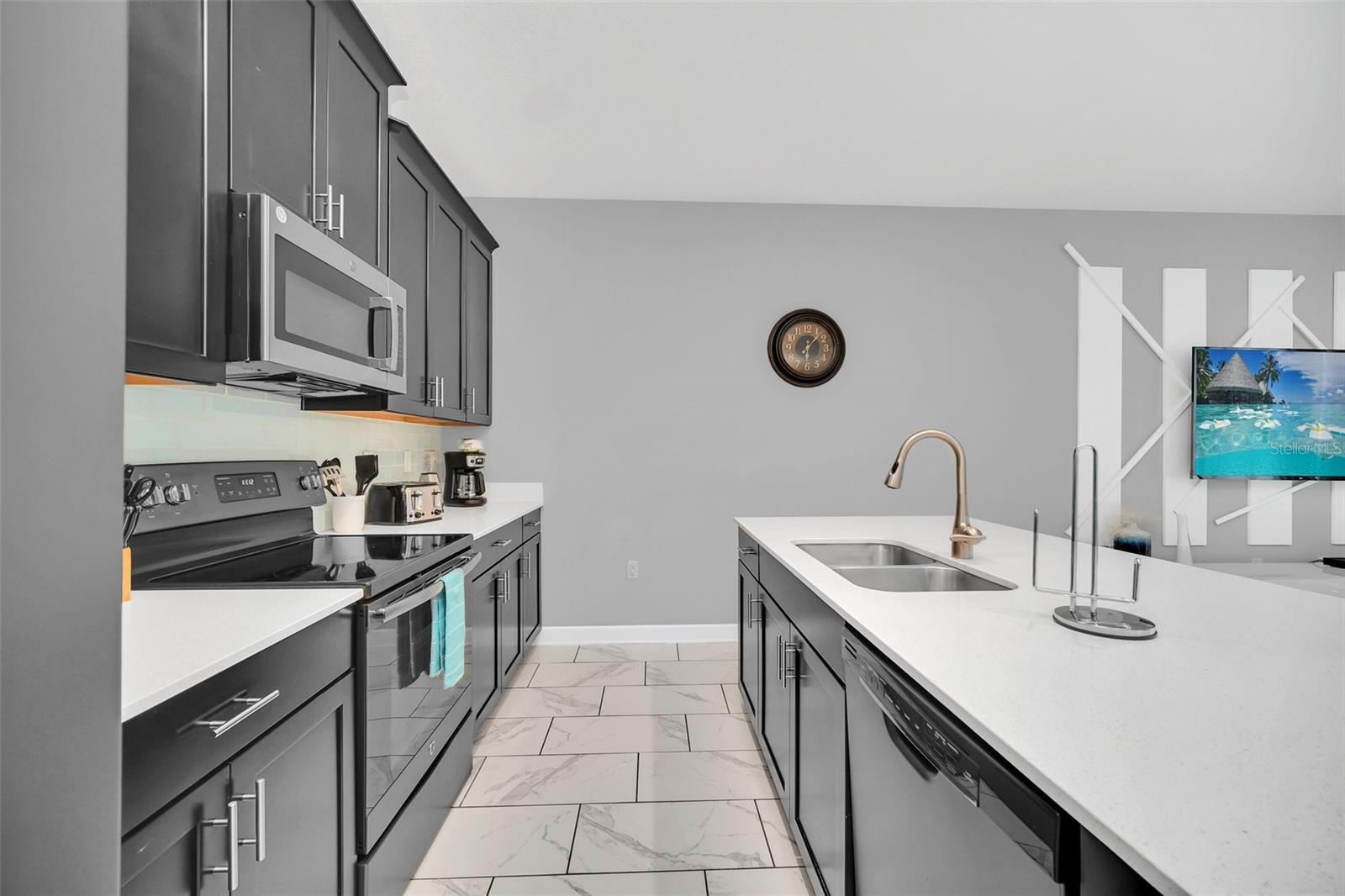 Image 6 of 40 For 1569 Plunker Drive