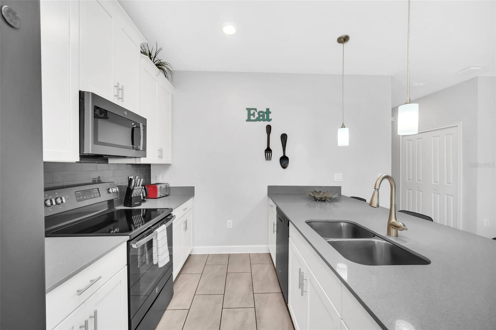 Image 11 of 47 For 9017 Dogleg Drive