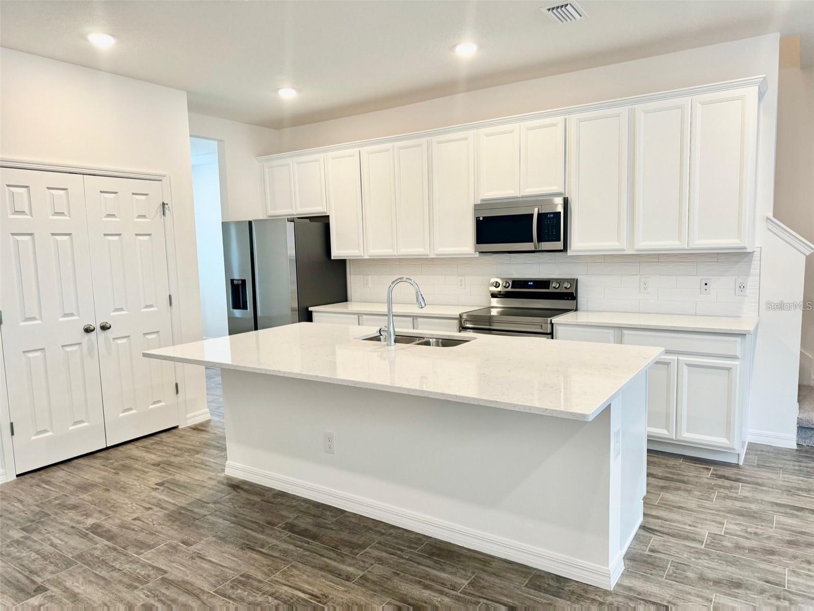 Image 4 of 21 For 7019 Twilight Bay Drive