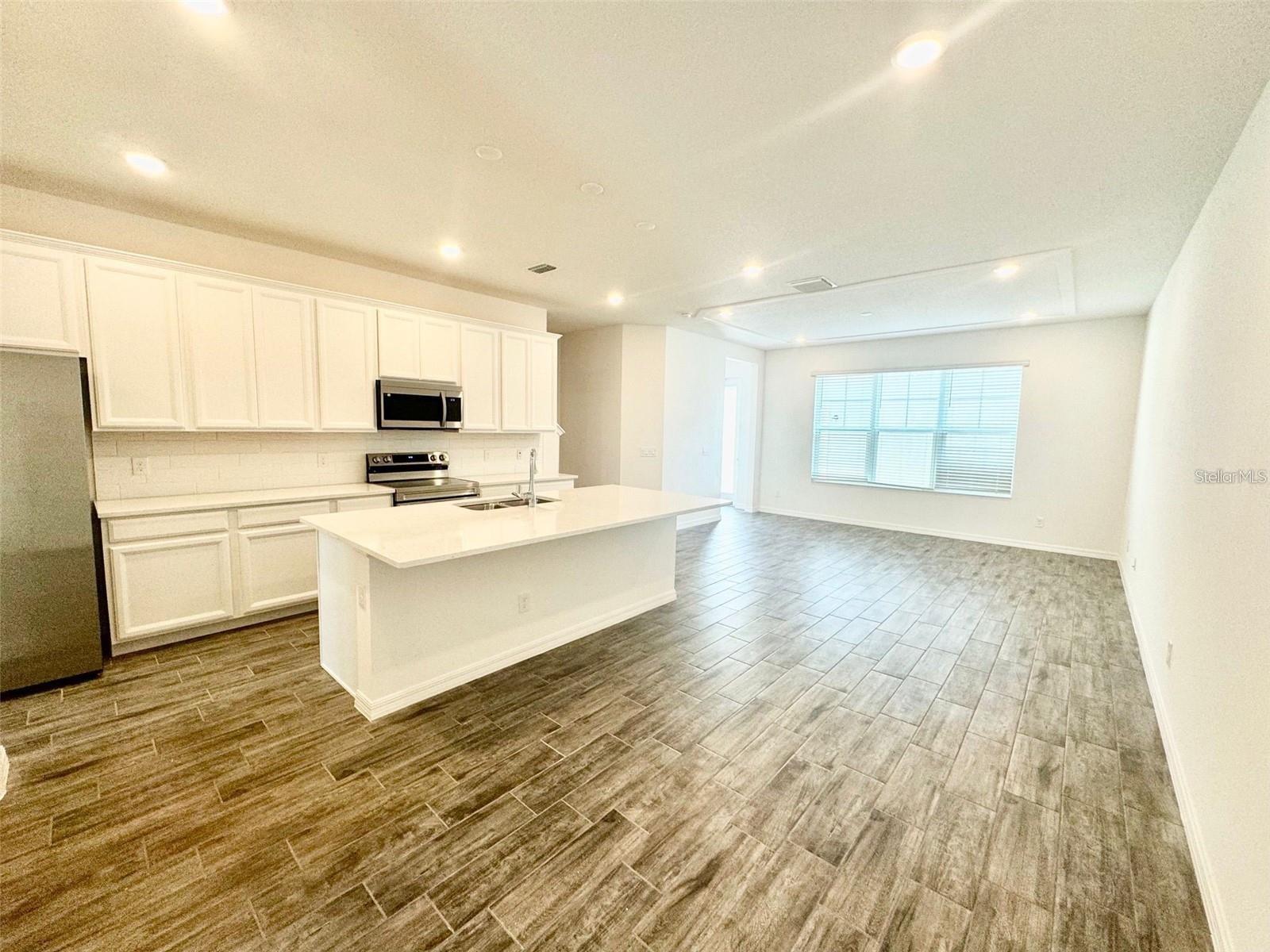 Image 7 of 21 For 7019 Twilight Bay Drive