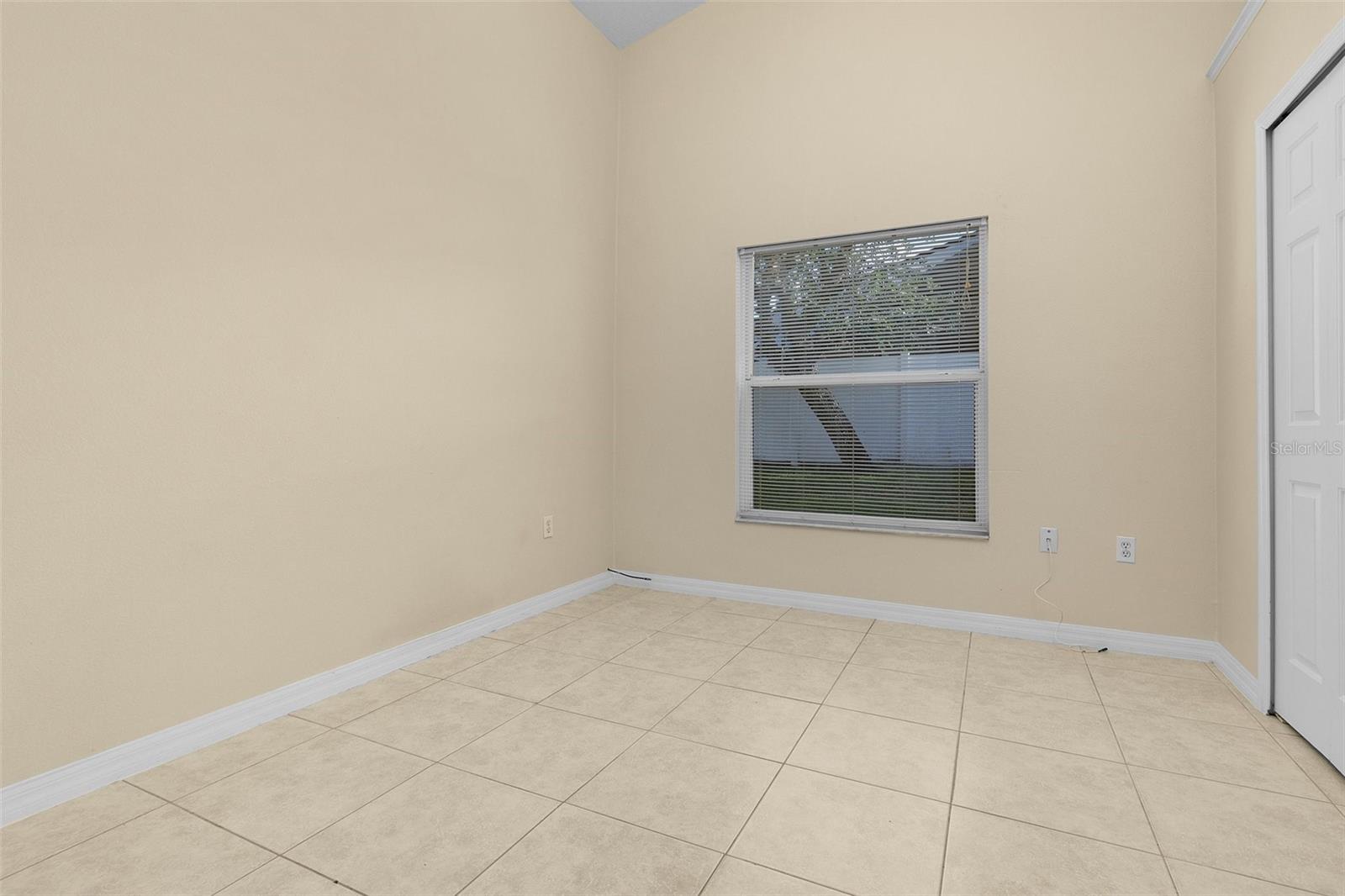 Image 19 of 52 For 2546 Crown Ridge Circle