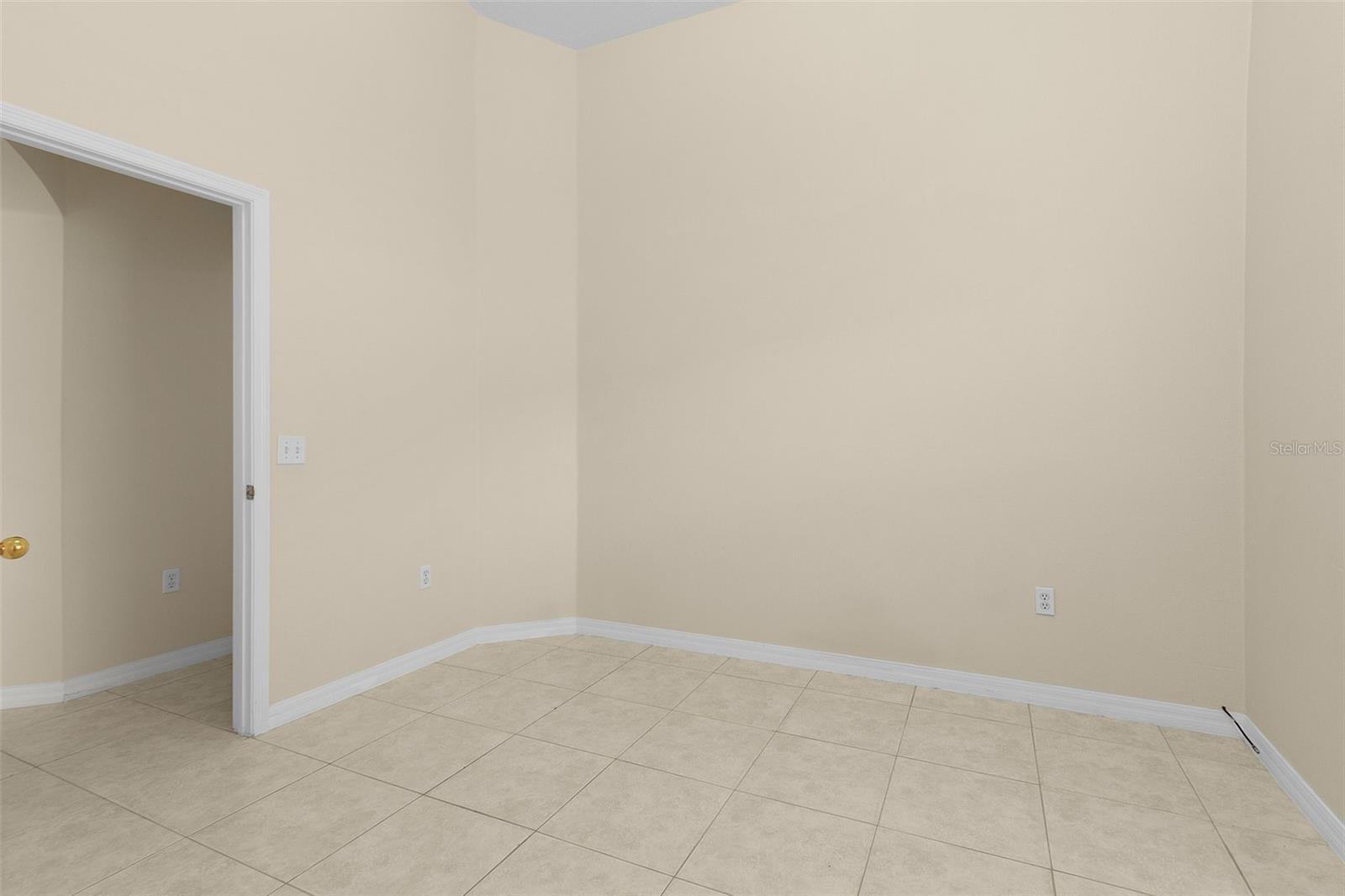 Image 21 of 52 For 2546 Crown Ridge Circle