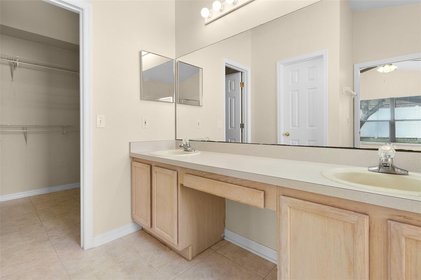 Image 28 of 52 For 2546 Crown Ridge Circle