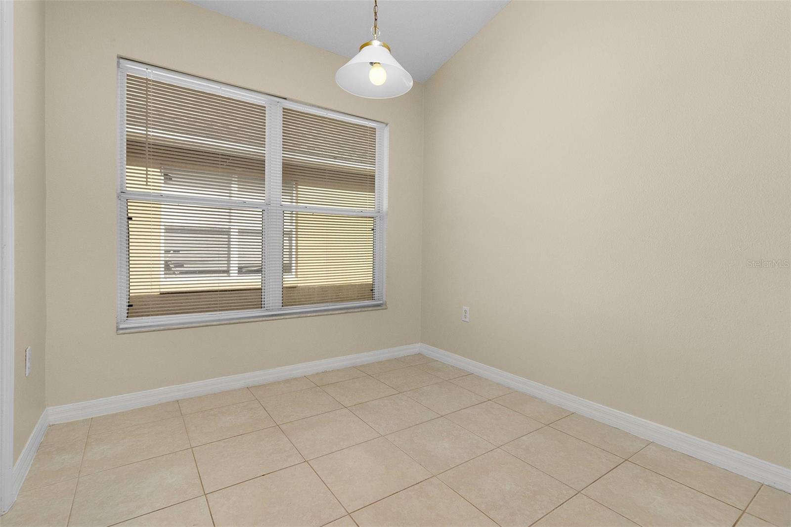 Image 34 of 52 For 2546 Crown Ridge Circle