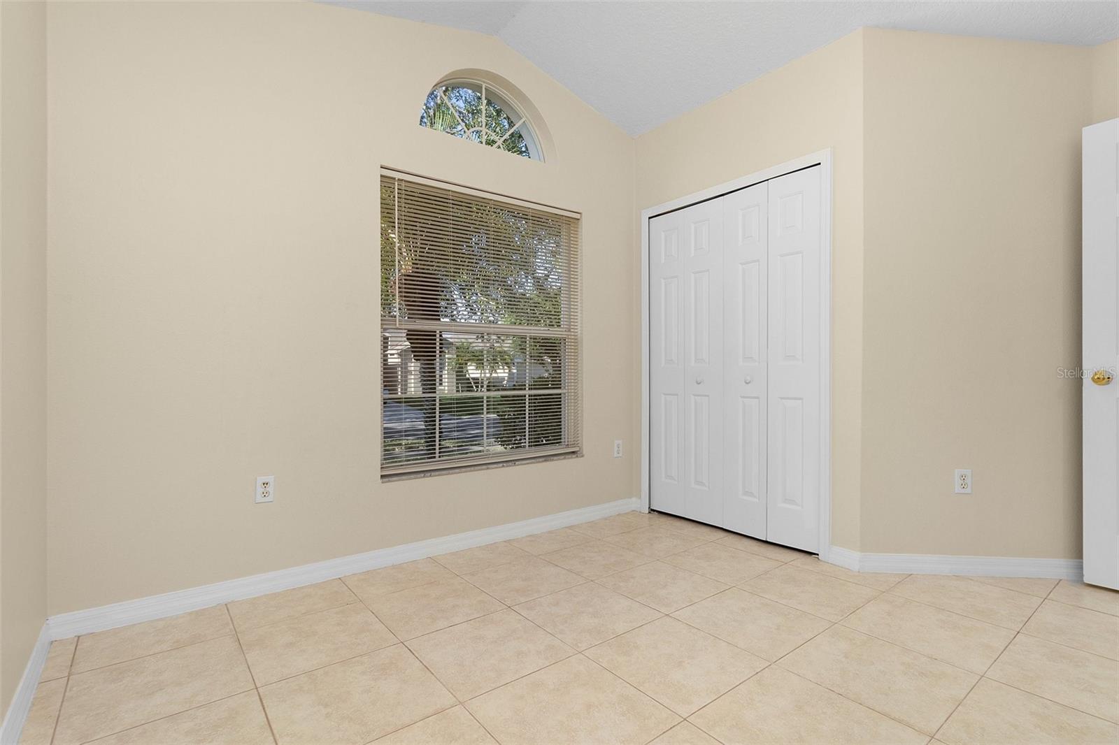 Image 5 of 52 For 2546 Crown Ridge Circle
