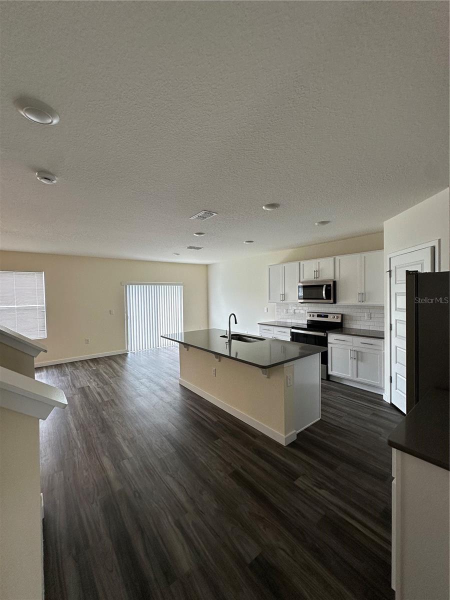Image 5 of 21 For 412 Chayne Place