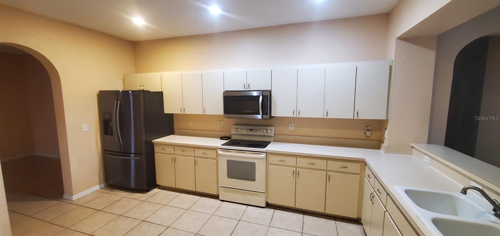 Image 3 of 10 For 810 Terranova Road