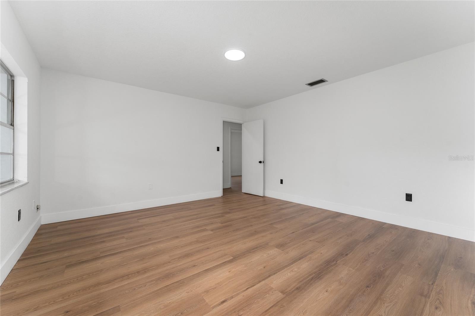 Image 15 of 37 For 2817 Arrow Lane