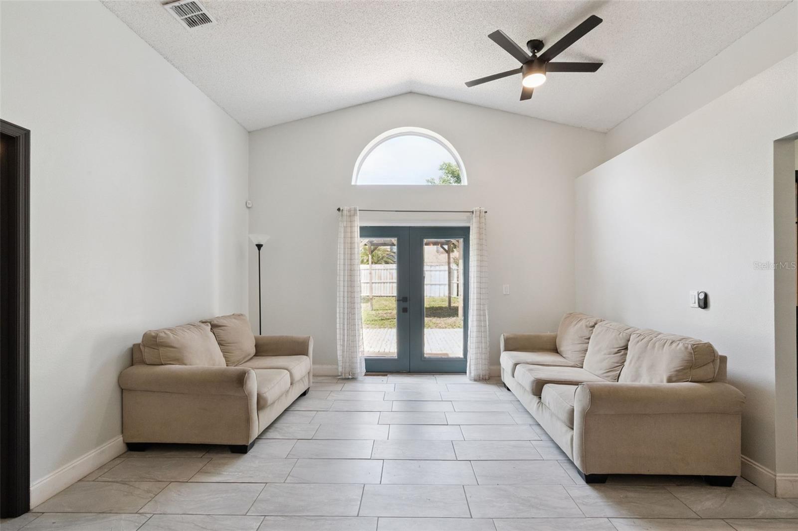 Image 6 of 20 For 1728 Brook Hollow Drive