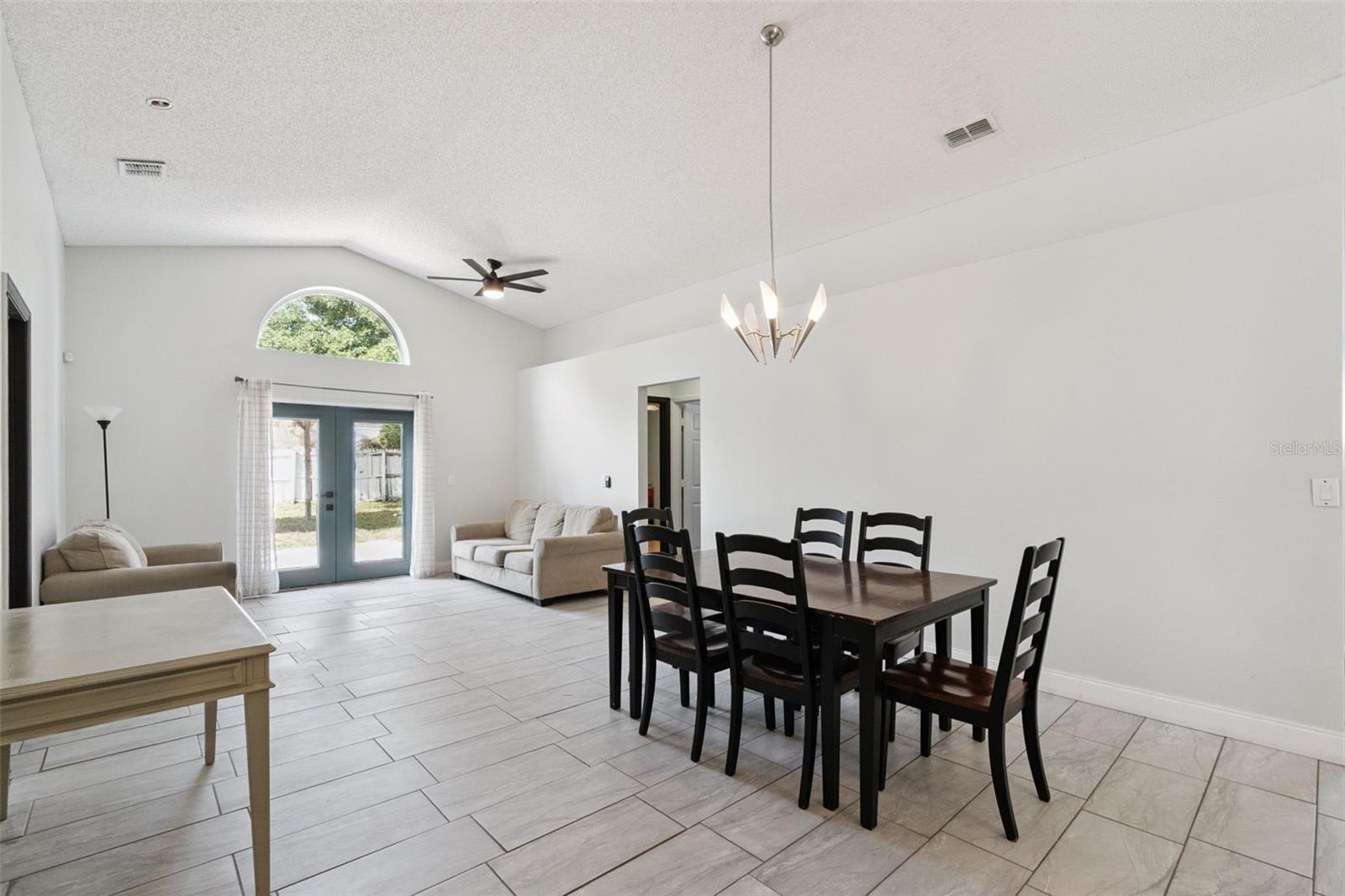 Image 7 of 20 For 1728 Brook Hollow Drive