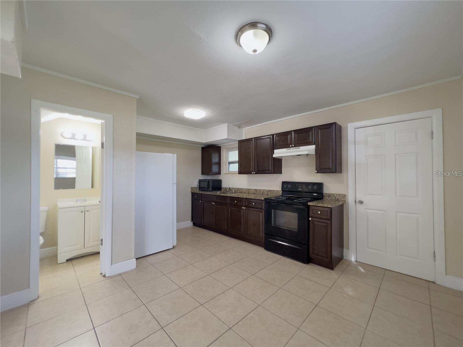 Image 3 of 8 For 395 Quentin Avenue Nw 397