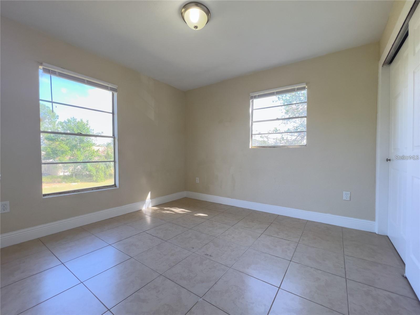 Image 6 of 8 For 395 Quentin Avenue Nw 397