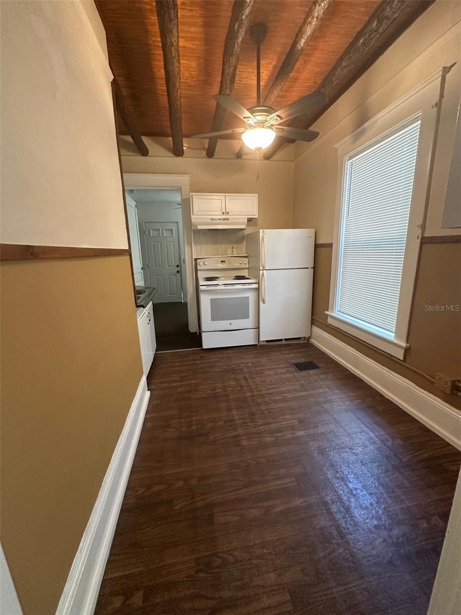 Image 8 of 14 For 417 Mabbette Street