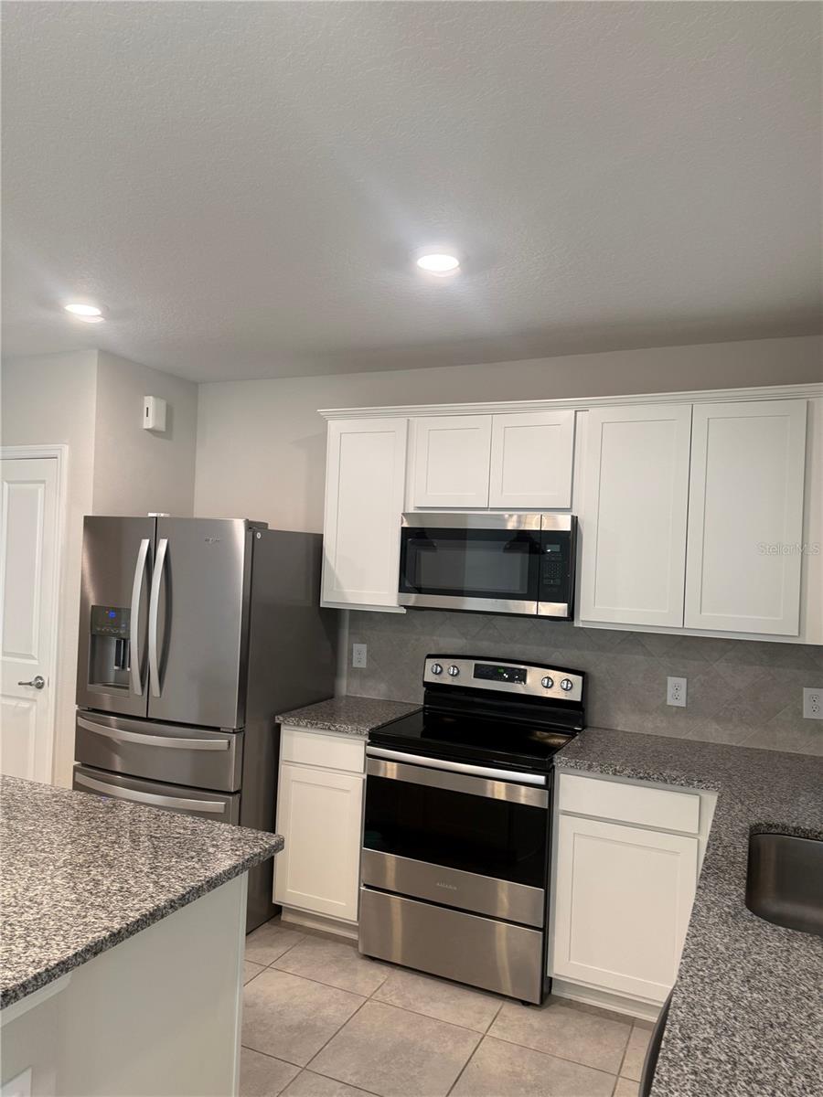 Image 10 of 35 For 1042 Michelangelo Lane