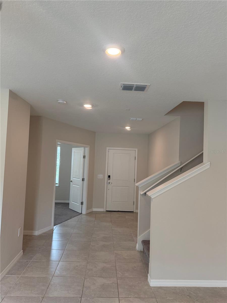 Image 5 of 35 For 1042 Michelangelo Lane