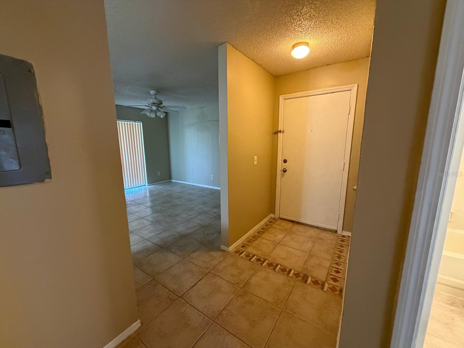 Image 10 of 11 For 4240 Pershing Pointe Place 7
