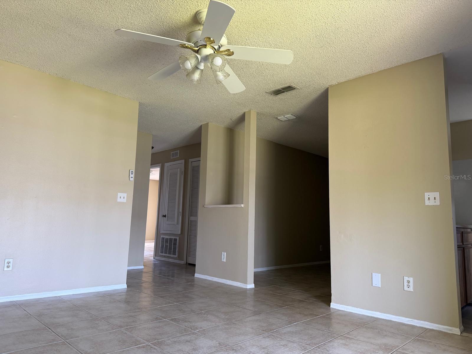 Image 11 of 11 For 4240 Pershing Pointe Place 7